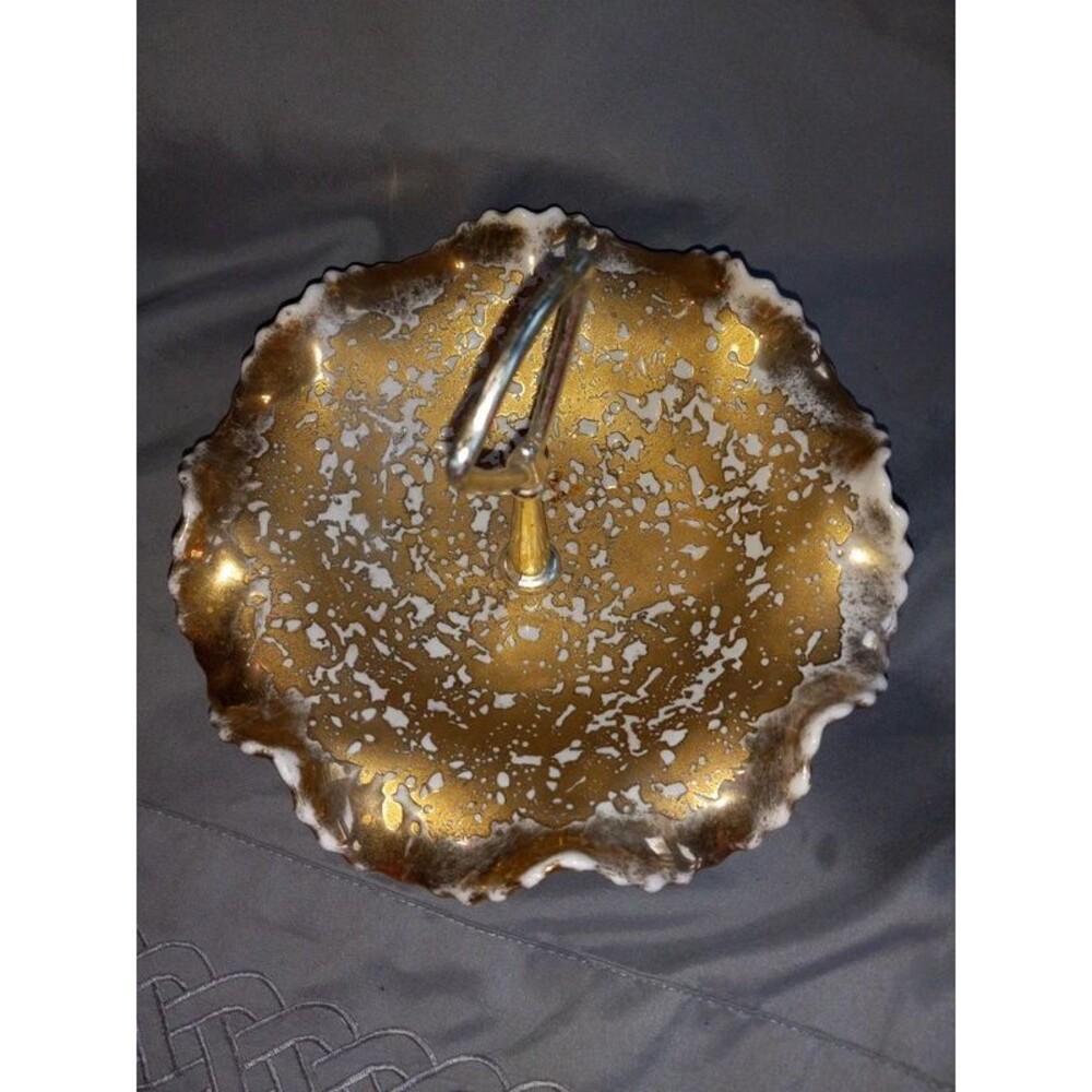 Mid-centy trinket dish 22 kt gold